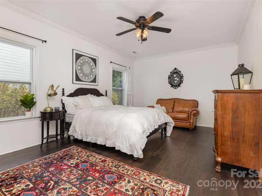 1227 Clover Lane, Matthews, NC 28104.  MLS# CAR4286163, YatesRealty ID 35041. 