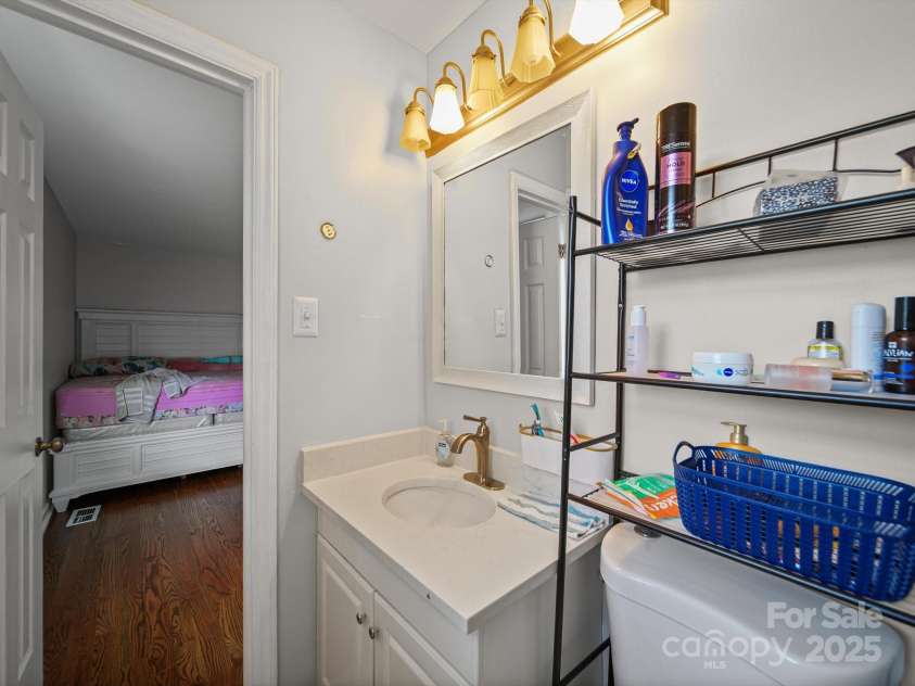 7335 Meadowdale Lane, Charlotte, NC 28212.  MLS# CAR4291836, YatesRealty ID 35043. 