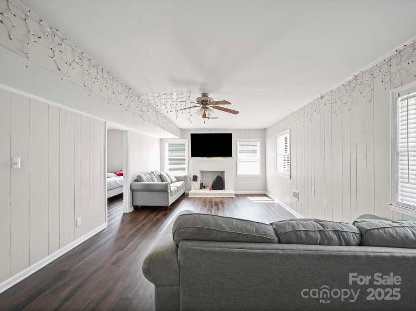 7335 Meadowdale Lane, Charlotte, NC 28212.  MLS# CAR4291836, YatesRealty ID 35043. 