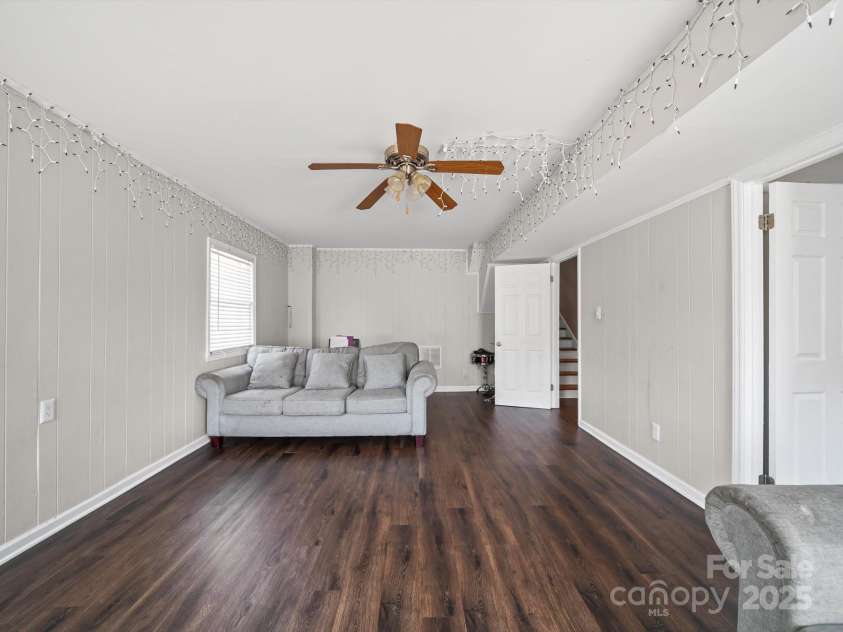 7335 Meadowdale Lane, Charlotte, NC 28212.  MLS# CAR4291836, YatesRealty ID 35043. 