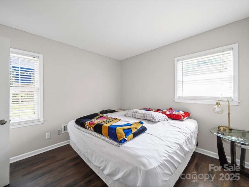 7335 Meadowdale Lane, Charlotte, NC 28212.  MLS# CAR4291836, YatesRealty ID 35043. 