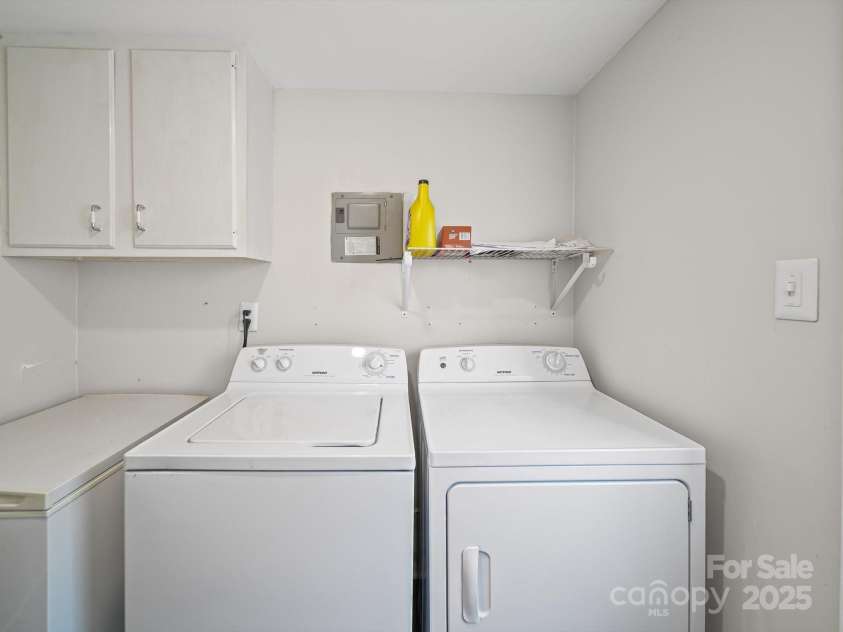 7335 Meadowdale Lane, Charlotte, NC 28212.  MLS# CAR4291836, YatesRealty ID 35043. 