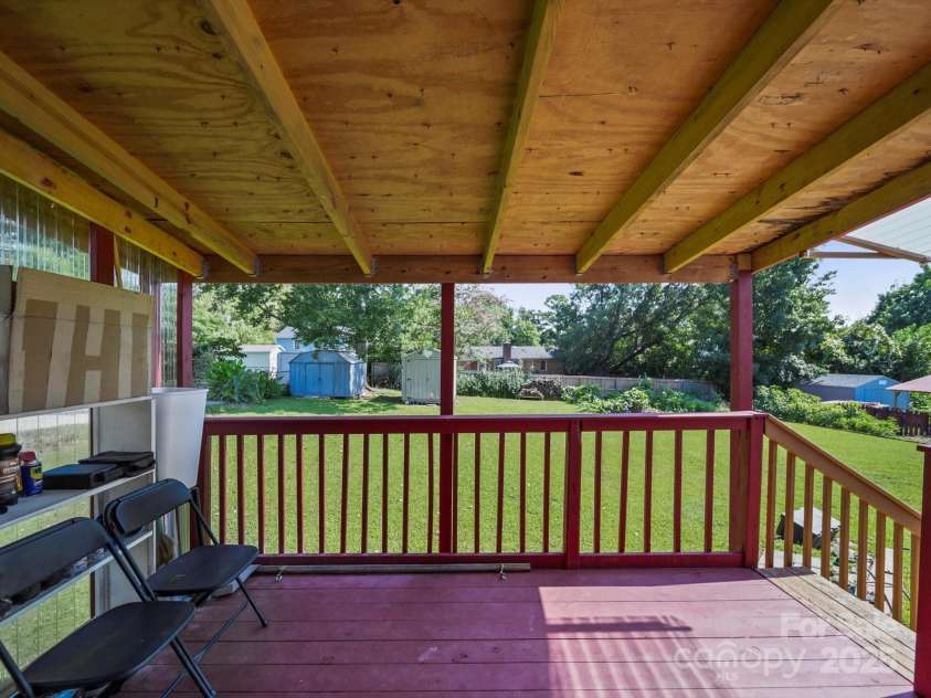 7335 Meadowdale Lane, Charlotte, NC 28212.  MLS# CAR4291836, YatesRealty ID 35043. 