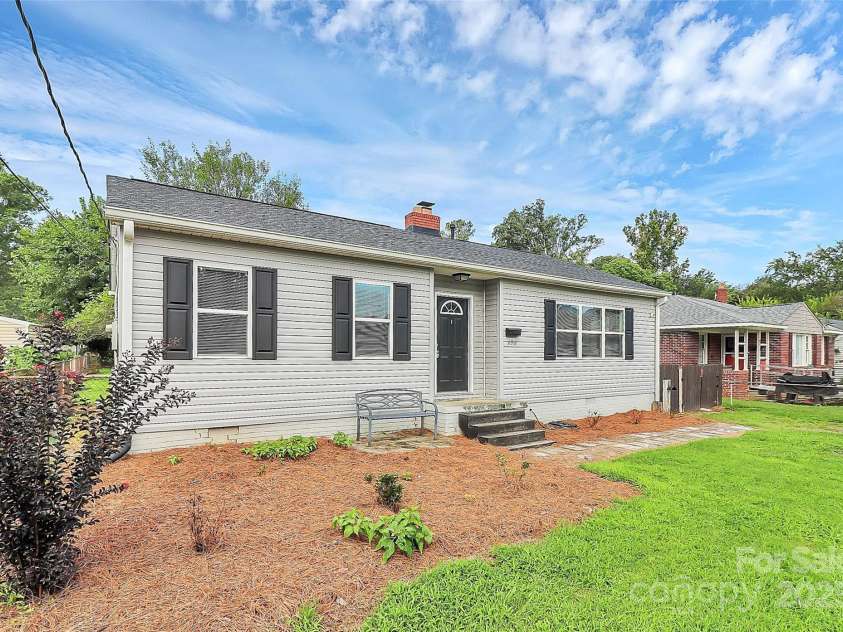 658 Rockwood Drive, Rock Hill, SC 29730.  MLS# CAR4293486, YatesRealty ID 35044. 