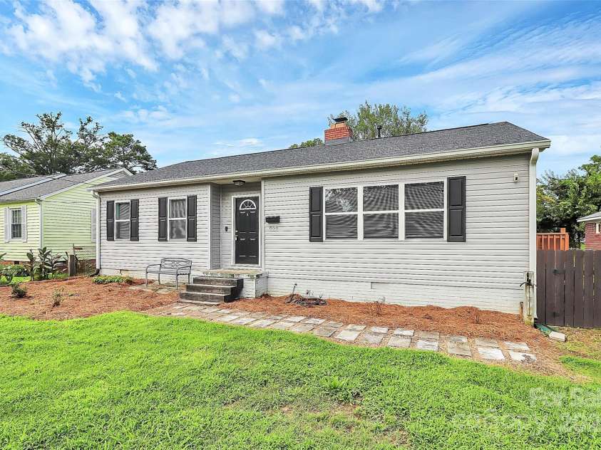 658 Rockwood Drive, Rock Hill, SC 29730.  MLS# CAR4293486, YatesRealty ID 35044. 