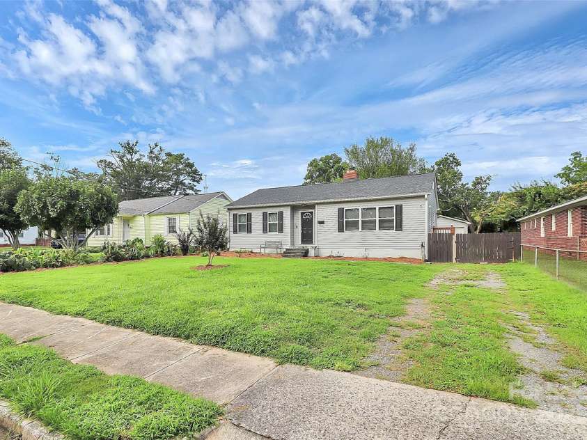 658 Rockwood Drive, Rock Hill, SC 29730.  MLS# CAR4293486, YatesRealty ID 35044. 