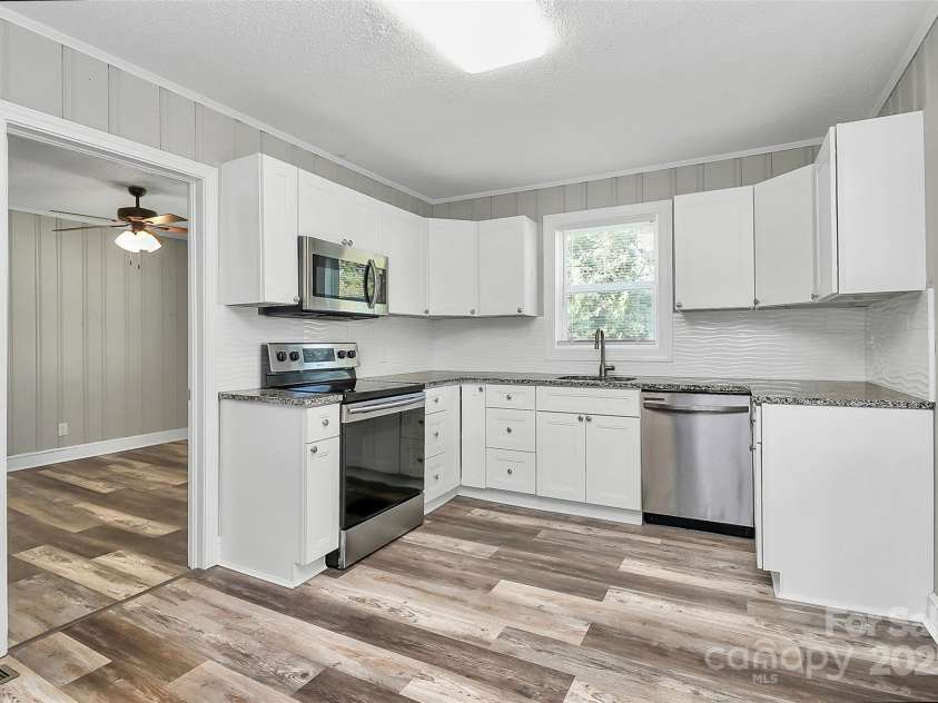 658 Rockwood Drive, Rock Hill, SC 29730.  MLS# CAR4293486, YatesRealty ID 35044. 