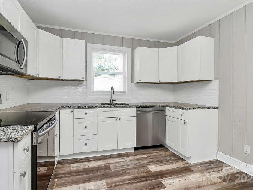 658 Rockwood Drive, Rock Hill, SC 29730.  MLS# CAR4293486, YatesRealty ID 35044. 