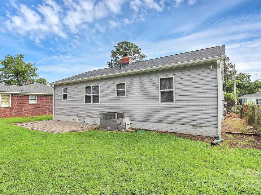 658 Rockwood Drive, Rock Hill, SC 29730.  MLS# CAR4293486, YatesRealty ID 35044. 