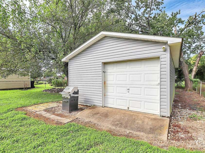 658 Rockwood Drive, Rock Hill, SC 29730.  MLS# CAR4293486, YatesRealty ID 35044. 