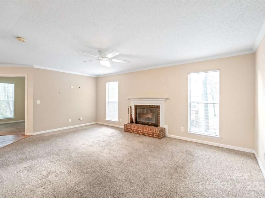 12802 Hedgeway Drive, Charlotte, NC 28278.  MLS# CAR4279462, YatesRealty ID 35046. 