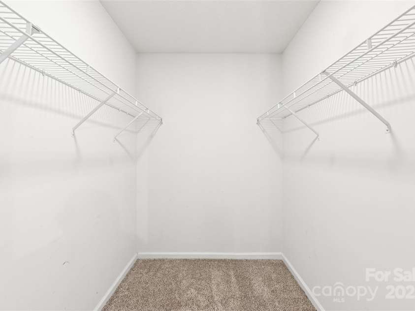 12802 Hedgeway Drive, Charlotte, NC 28278.  MLS# CAR4279462, YatesRealty ID 35046. 