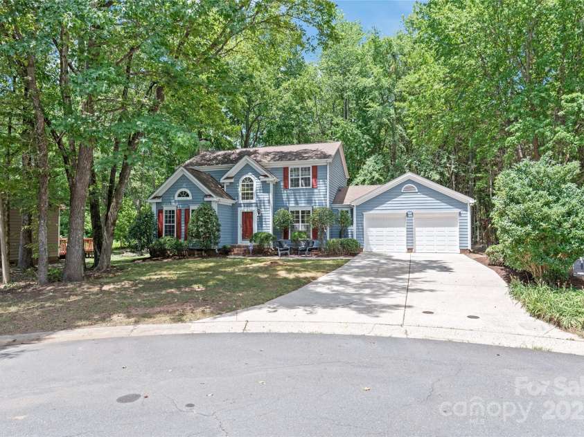 12802 Hedgeway Drive, Charlotte, NC 28278.  MLS# CAR4279462, YatesRealty ID 35046. 