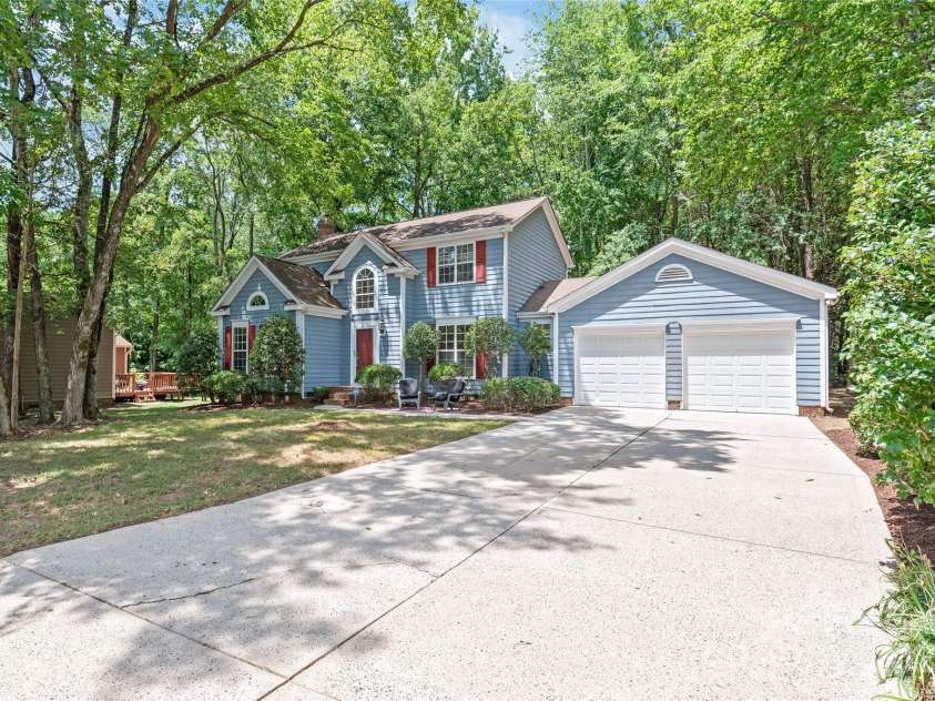 12802 Hedgeway Drive, Charlotte, NC 28278.  MLS# CAR4279462, YatesRealty ID 35046. 