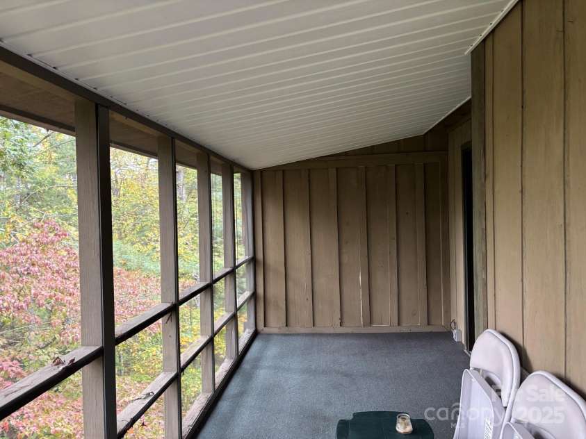 655 Overlook Drive, Spruce Pine, NC 28777.  MLS# CAR4310339, YatesRealty ID 3505. 