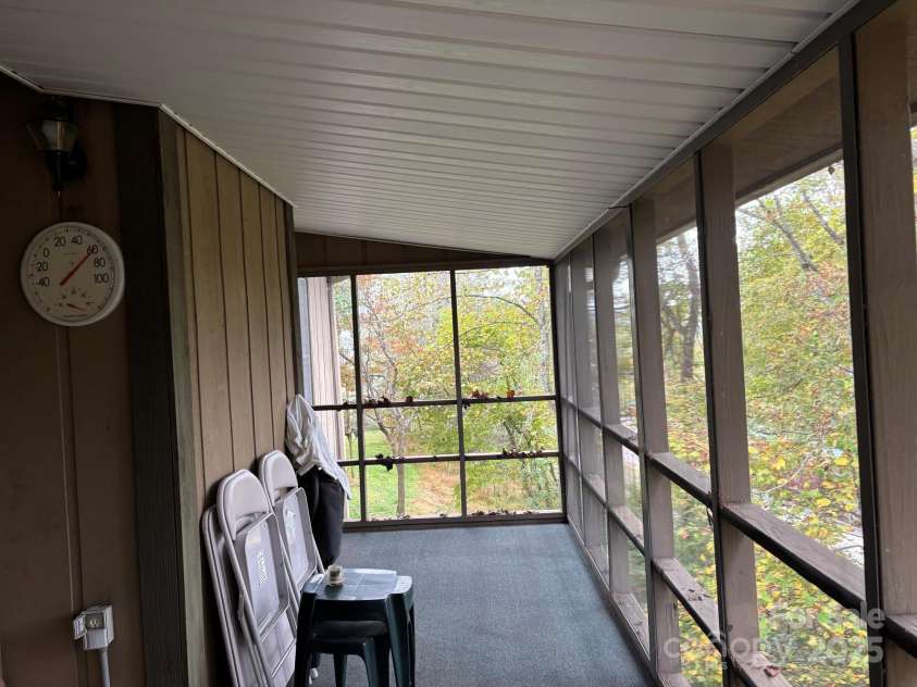 655 Overlook Drive, Spruce Pine, NC 28777.  MLS# CAR4310339, YatesRealty ID 3505. 