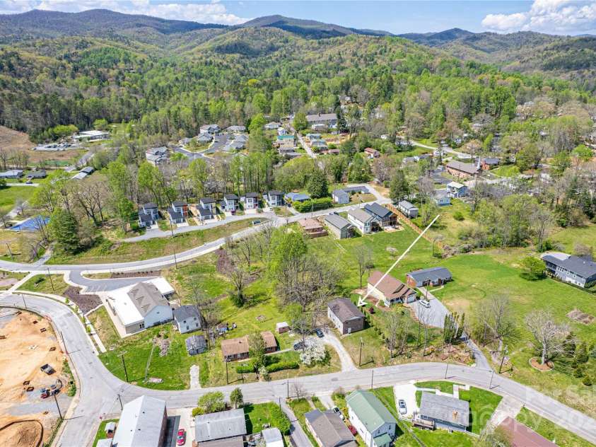80 Carver Street, Brevard, NC 28712.  MLS# CAR4218723, YatesRealty ID 3505. 