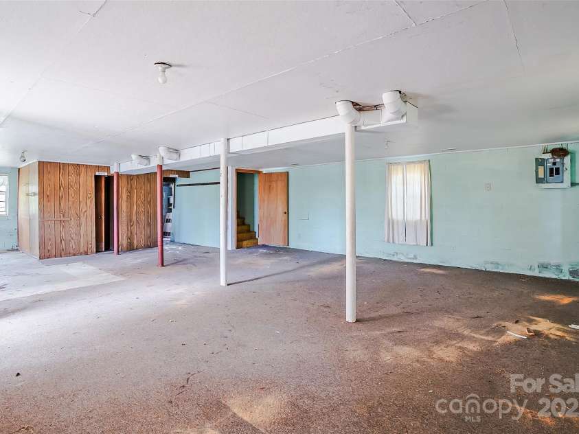 80 Carver Street, Brevard, NC 28712.  MLS# CAR4218723, YatesRealty ID 3505. 