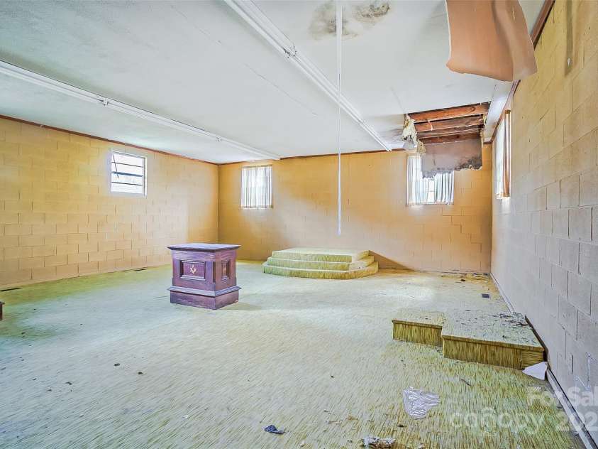 80 Carver Street, Brevard, NC 28712.  MLS# CAR4218723, YatesRealty ID 3505. 