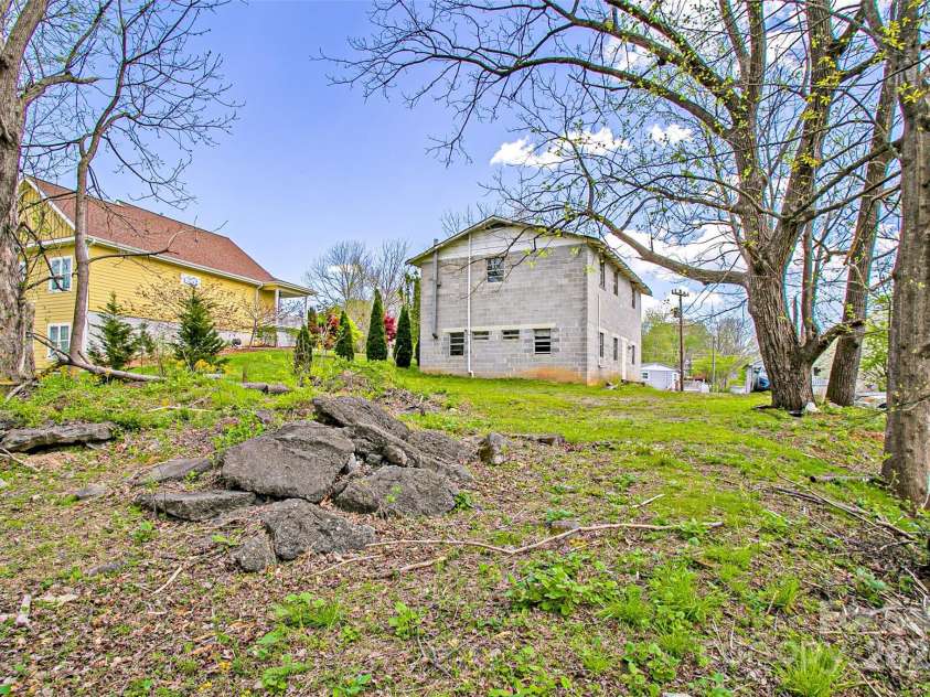 80 Carver Street, Brevard, NC 28712.  MLS# CAR4218723, YatesRealty ID 3505. 