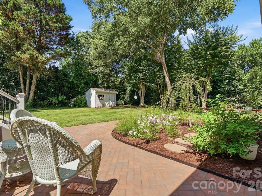 1136 Concord Road, Davidson, NC 28036.  MLS# CAR4397831, YatesRealty ID 35050. 
