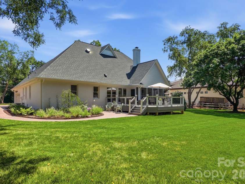 1136 Concord Road, Davidson, NC 28036.  MLS# CAR4397831, YatesRealty ID 35050. 