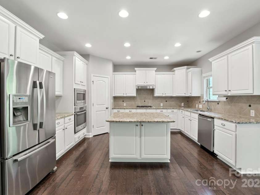 285 Waterlynn Road, Mooresville, NC 28115.  MLS# CAR4293919, YatesRealty ID 35051. 