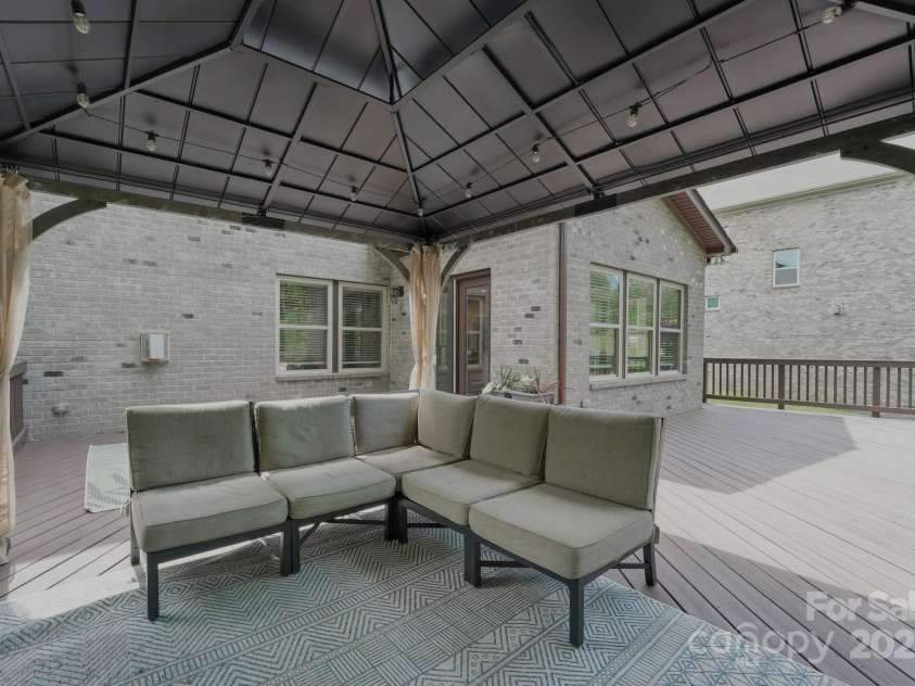 285 Waterlynn Road, Mooresville, NC 28115.  MLS# CAR4293919, YatesRealty ID 35051. 