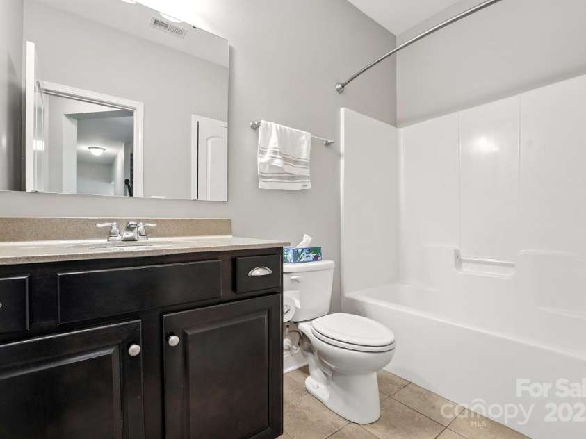 285 Waterlynn Road, Mooresville, NC 28115.  MLS# CAR4293919, YatesRealty ID 35051. 