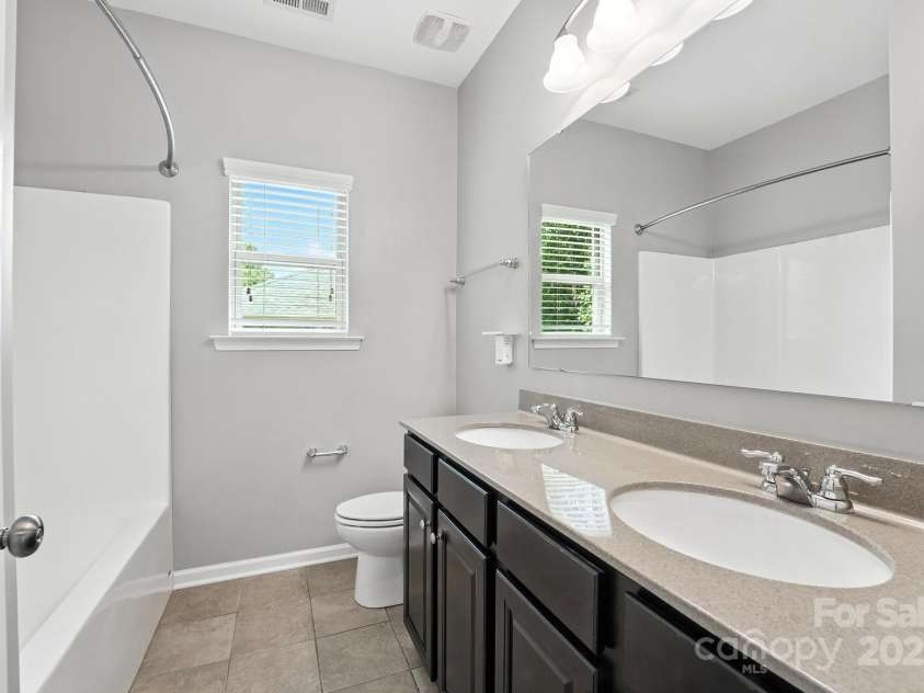 285 Waterlynn Road, Mooresville, NC 28115.  MLS# CAR4293919, YatesRealty ID 35051. 