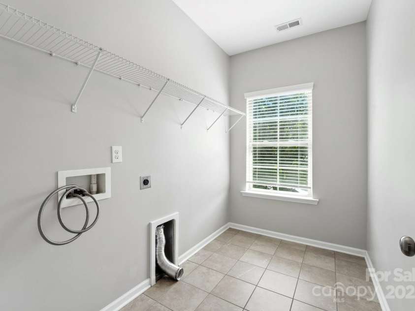 285 Waterlynn Road, Mooresville, NC 28115.  MLS# CAR4293919, YatesRealty ID 35051. 