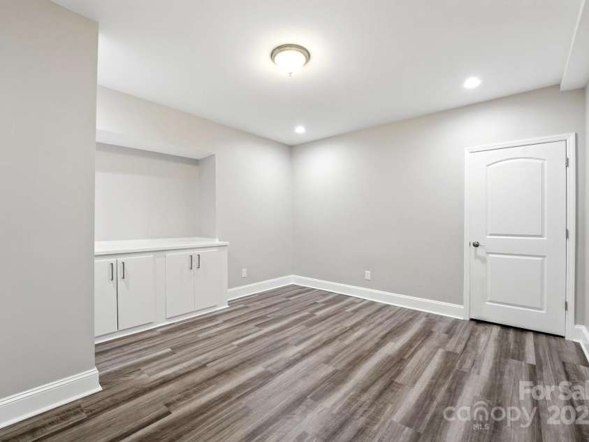 285 Waterlynn Road, Mooresville, NC 28115.  MLS# CAR4293919, YatesRealty ID 35051. 