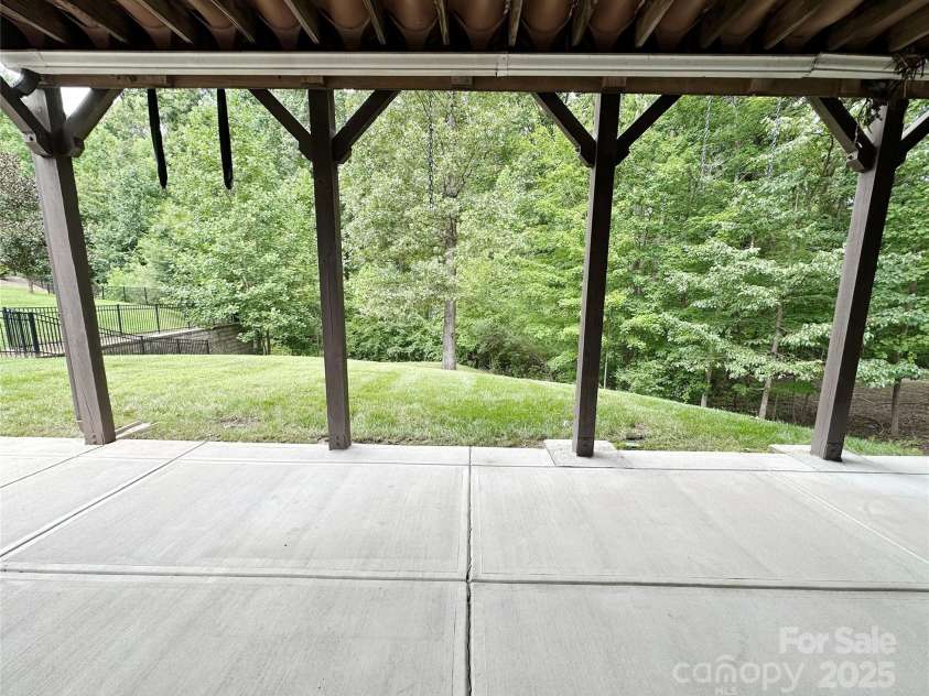 285 Waterlynn Road, Mooresville, NC 28115.  MLS# CAR4293919, YatesRealty ID 35051. 