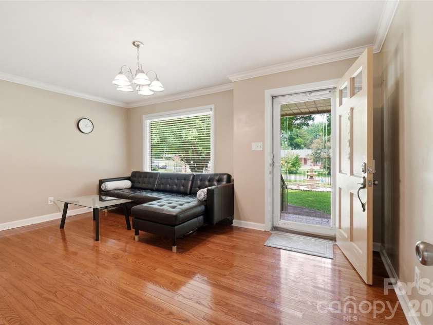 6108 Mallard Drive, Charlotte, NC 28227.  MLS# CAR4396420, YatesRealty ID 35051. 