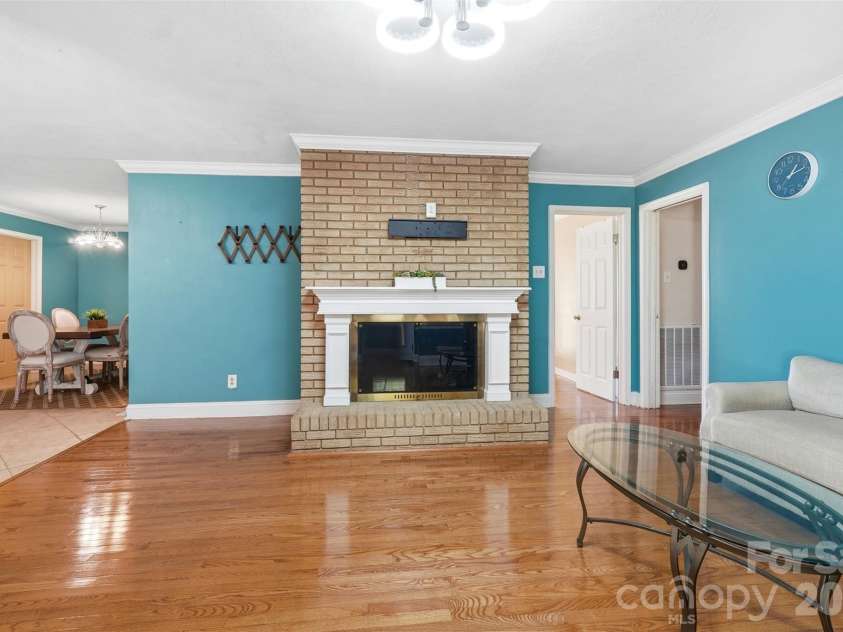 6108 Mallard Drive, Charlotte, NC 28227.  MLS# CAR4396420, YatesRealty ID 35051. 