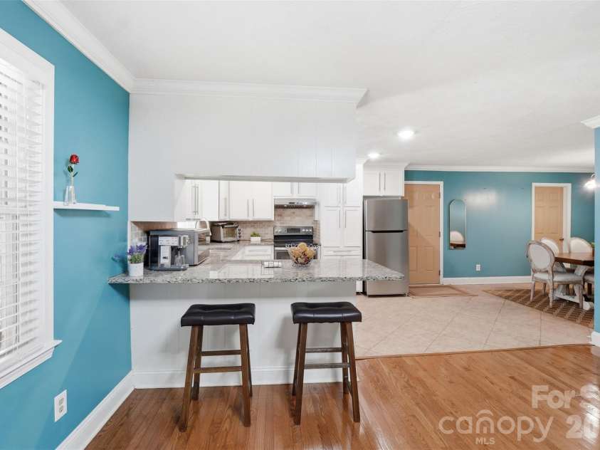 6108 Mallard Drive, Charlotte, NC 28227.  MLS# CAR4396420, YatesRealty ID 35051. 