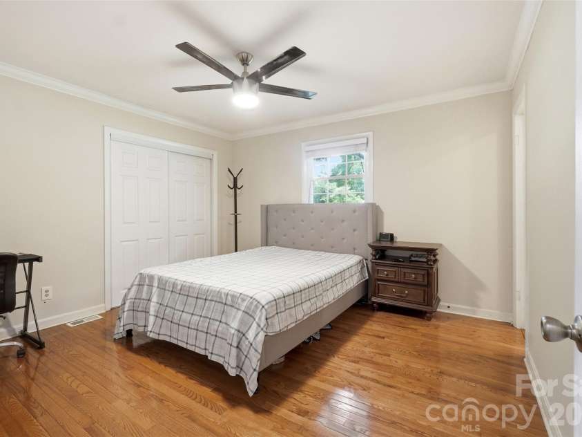 6108 Mallard Drive, Charlotte, NC 28227.  MLS# CAR4396420, YatesRealty ID 35051. 