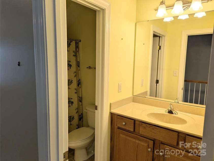 4416 Sages Avenue, Indian Trail, NC 28079.  MLS# CAR4293397, YatesRealty ID 35052. Upstairs full bathroom