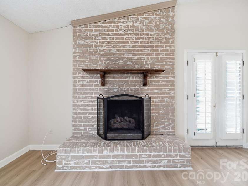 615 Hunter Oak Drive, Kannapolis, NC 28083.  MLS# CAR4398325, YatesRealty ID 35052. 