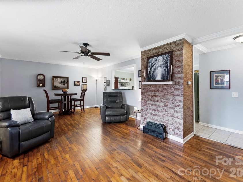 810 Bradley Road, Dallas, NC 28034.  MLS# CAR4391649, YatesRealty ID 35054. 