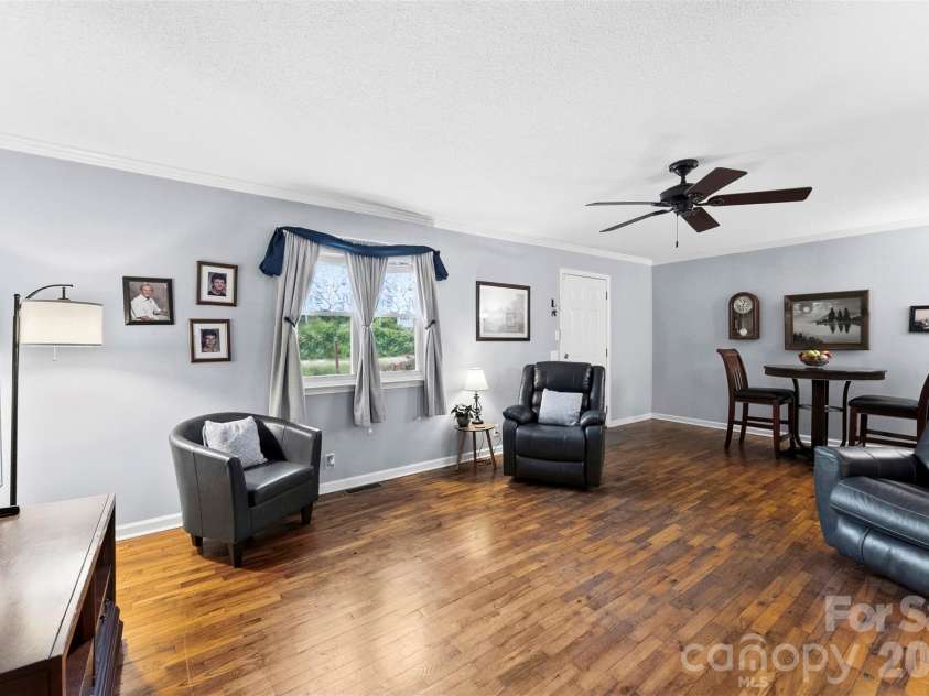 810 Bradley Road, Dallas, NC 28034.  MLS# CAR4391649, YatesRealty ID 35054. 