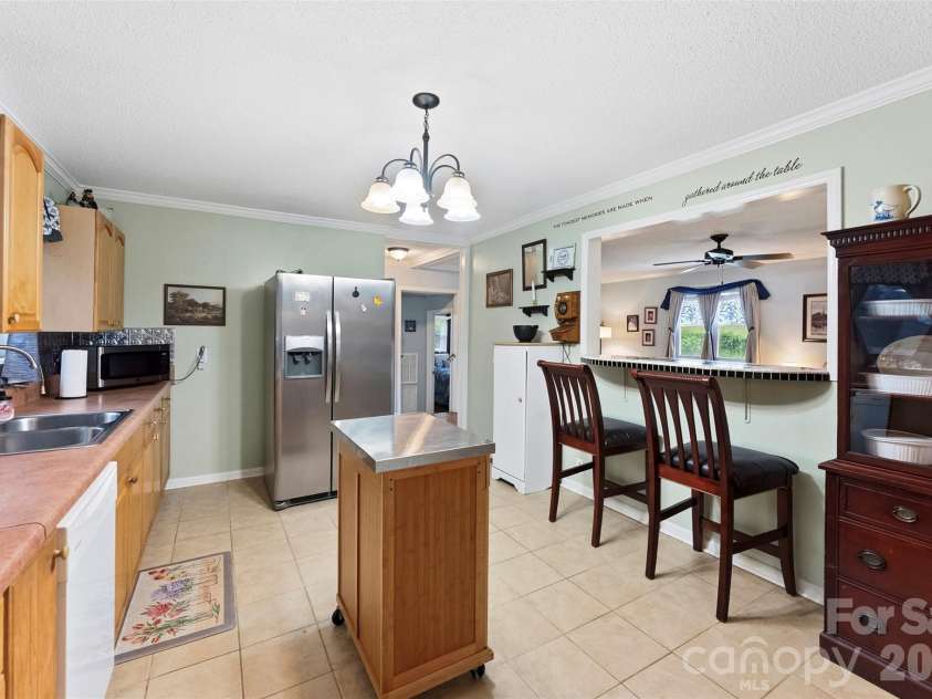 810 Bradley Road, Dallas, NC 28034.  MLS# CAR4391649, YatesRealty ID 35054. 
