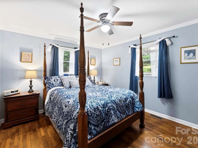 810 Bradley Road, Dallas, NC 28034.  MLS# CAR4391649, YatesRealty ID 35054. 