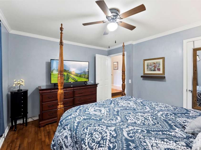 810 Bradley Road, Dallas, NC 28034.  MLS# CAR4391649, YatesRealty ID 35054. 