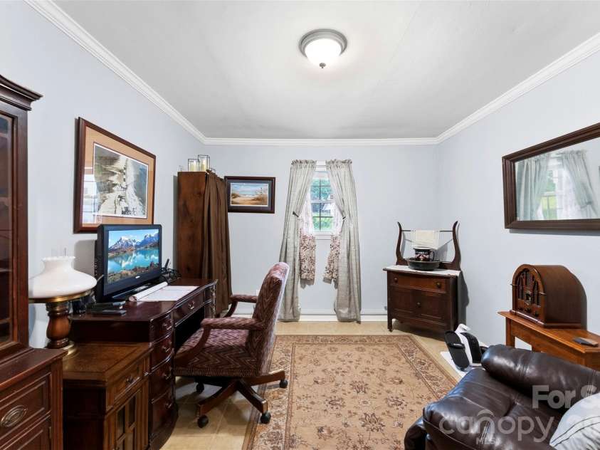 810 Bradley Road, Dallas, NC 28034.  MLS# CAR4391649, YatesRealty ID 35054. 