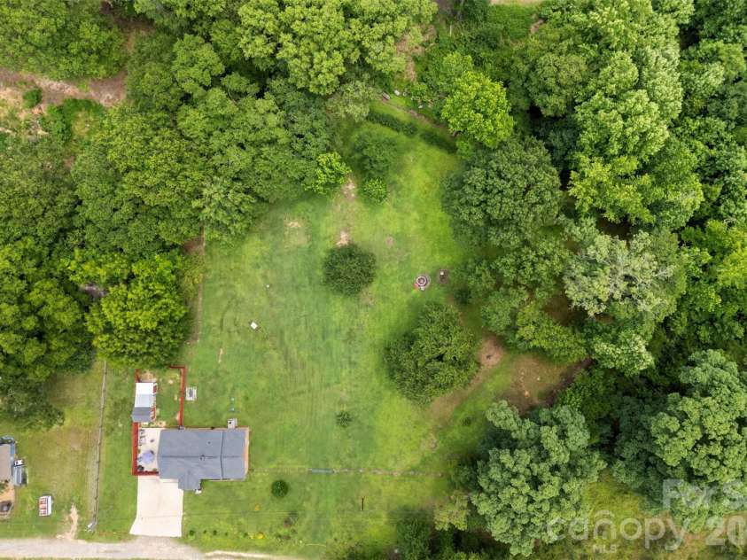 810 Bradley Road, Dallas, NC 28034.  MLS# CAR4391649, YatesRealty ID 35054. 