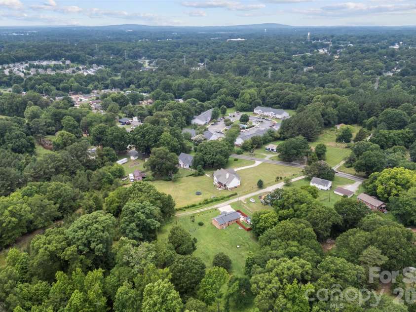 810 Bradley Road, Dallas, NC 28034.  MLS# CAR4391649, YatesRealty ID 35054. 