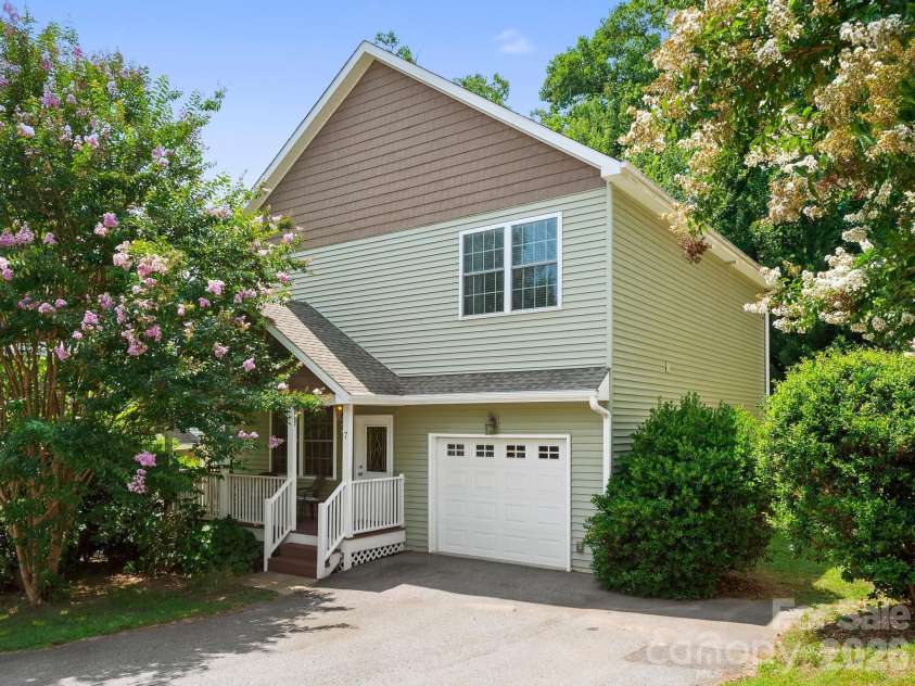 7 Winters Edge Lane, Asheville, NC 28803.  MLS# CAR4400181, YatesRealty ID 35056. 