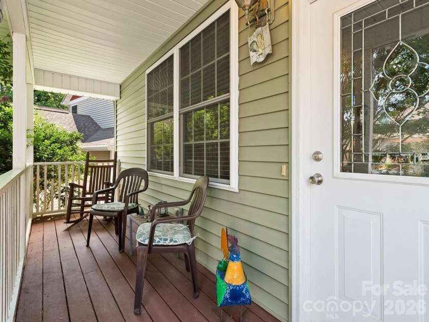 7 Winters Edge Lane, Asheville, NC 28803.  MLS# CAR4400181, YatesRealty ID 35056. 