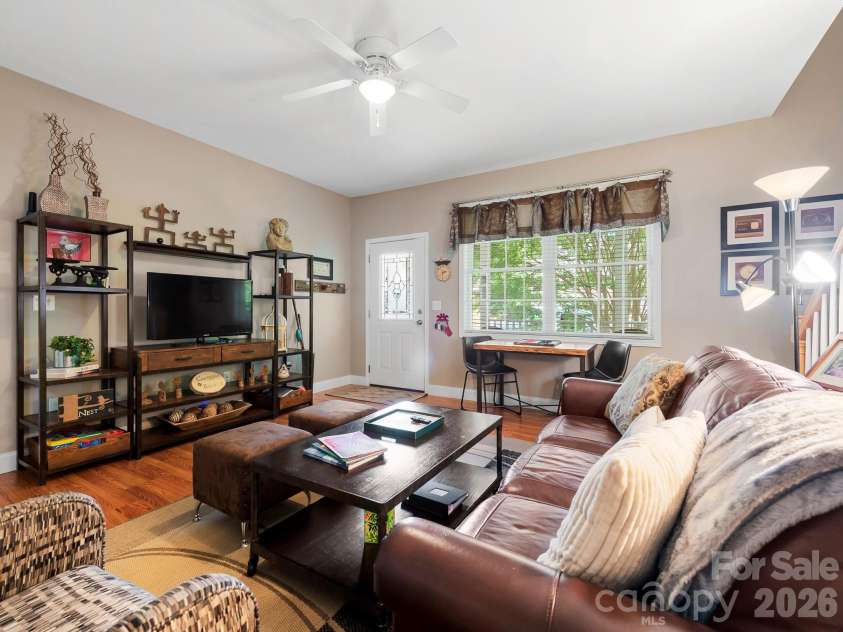 7 Winters Edge Lane, Asheville, NC 28803.  MLS# CAR4400181, YatesRealty ID 35056. 
